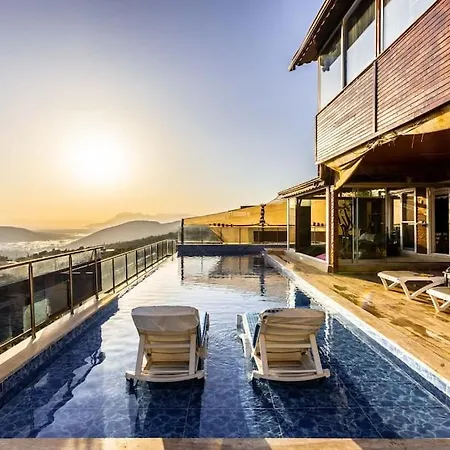 Villa Denize Manzarali Oezel Havuzlu Ev Gameover