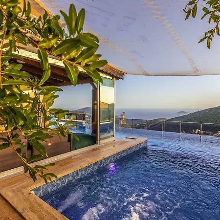 Villa Denize Manzarali Oezel Havuzlu Ev Gameover *